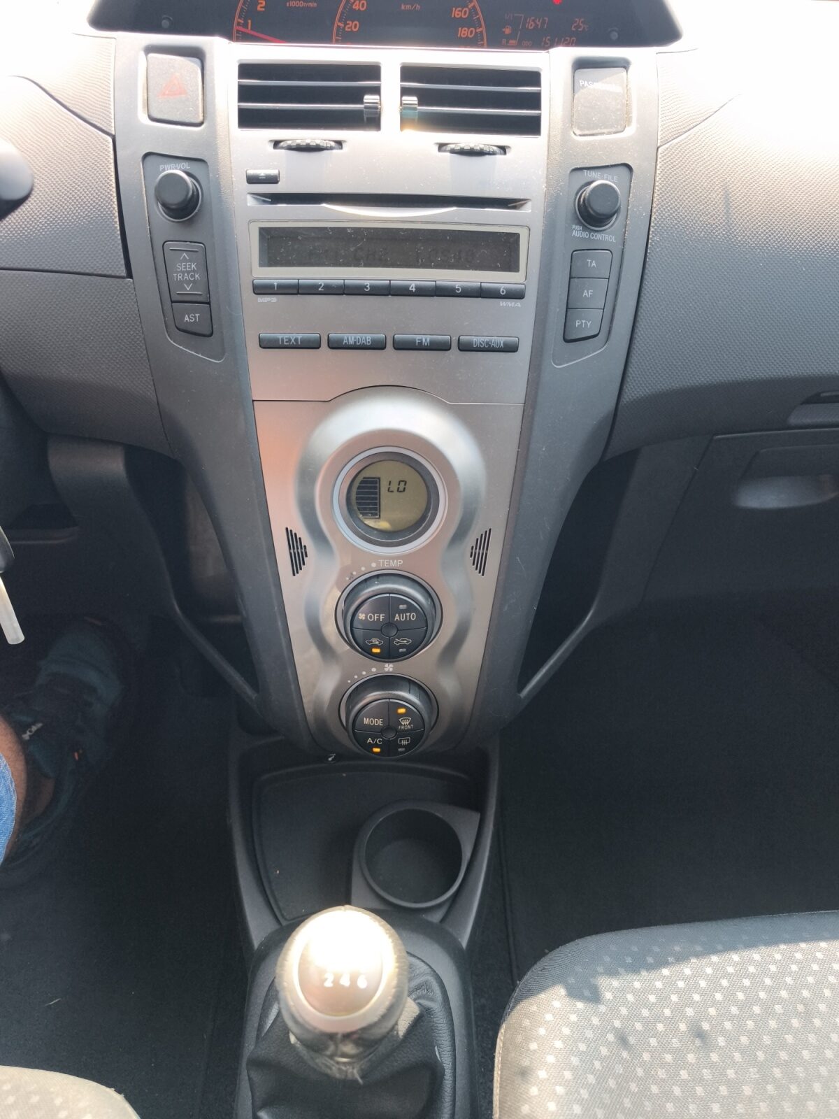 TOYOTA YARIS 1.4 D-4D 90CV 6VELOCIDADES