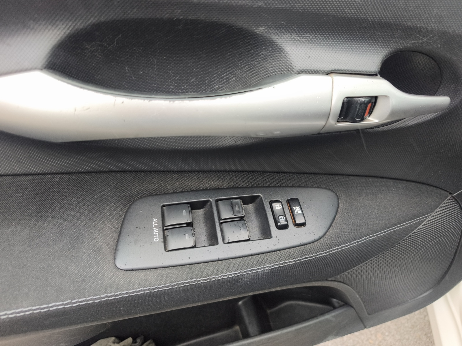TOYOTA AURIS 1.4 D-4D ACTIVE 90 CV 6 VELOCIDADES