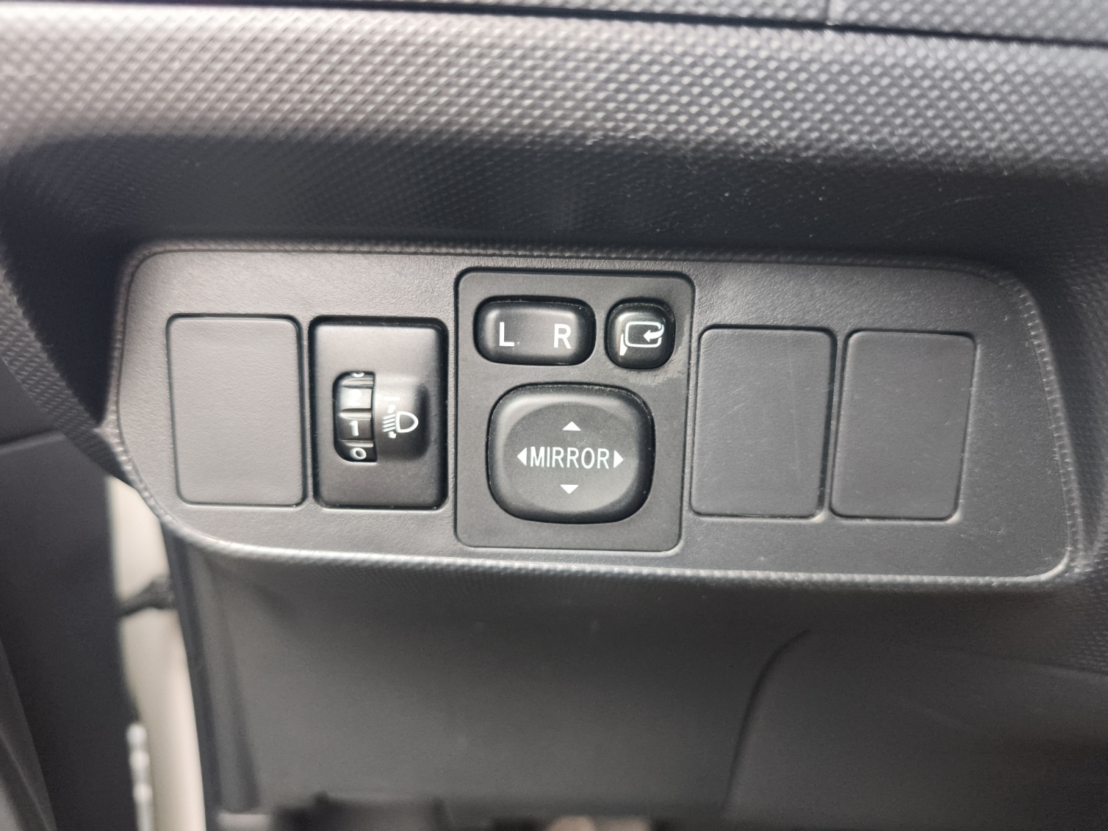 TOYOTA AURIS 1.4 D-4D ACTIVE 90 CV 6 VELOCIDADES