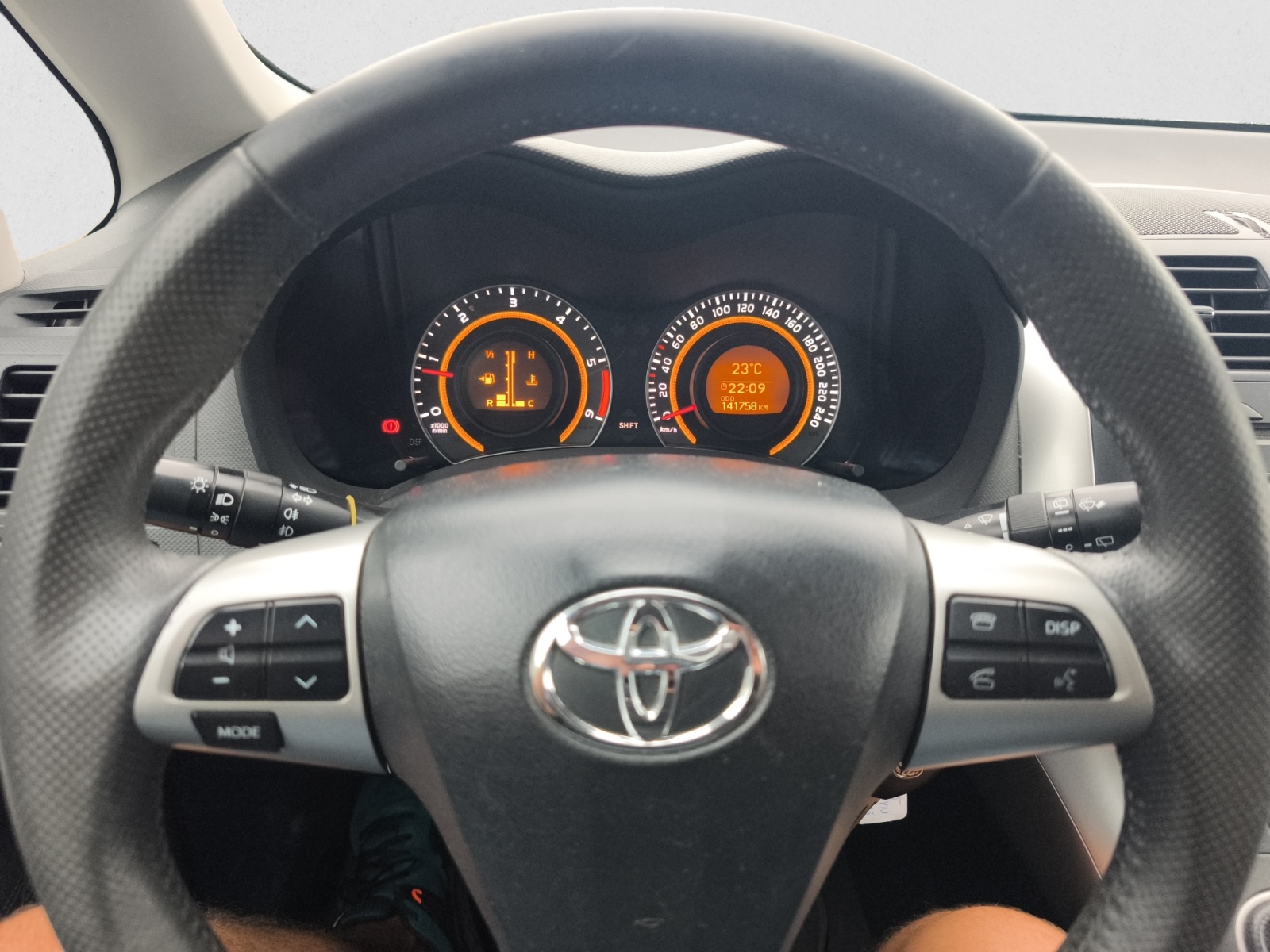 TOYOTA AURIS 1.4 D-4D ACTIVE 90 CV 6 VELOCIDADES