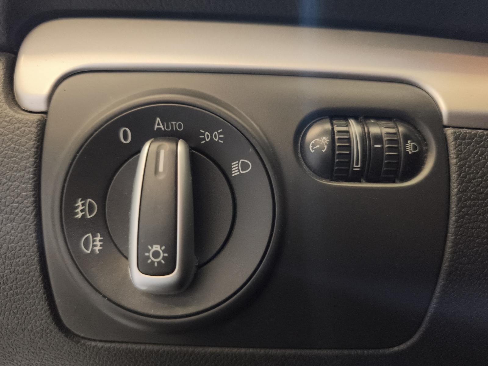 VOLKSWAGEN GOLF VI 2.0 TDI 110CV