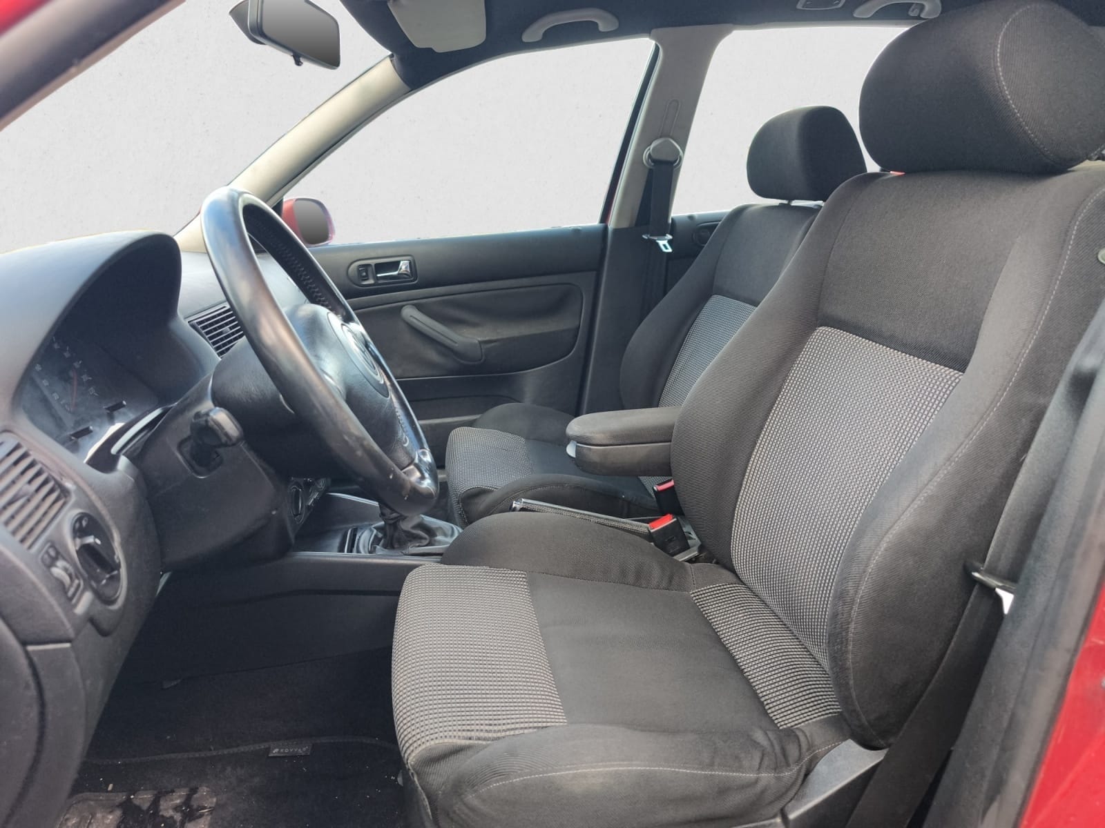 VOLKSWAGEN GOLF 1.9 TDI 110CV