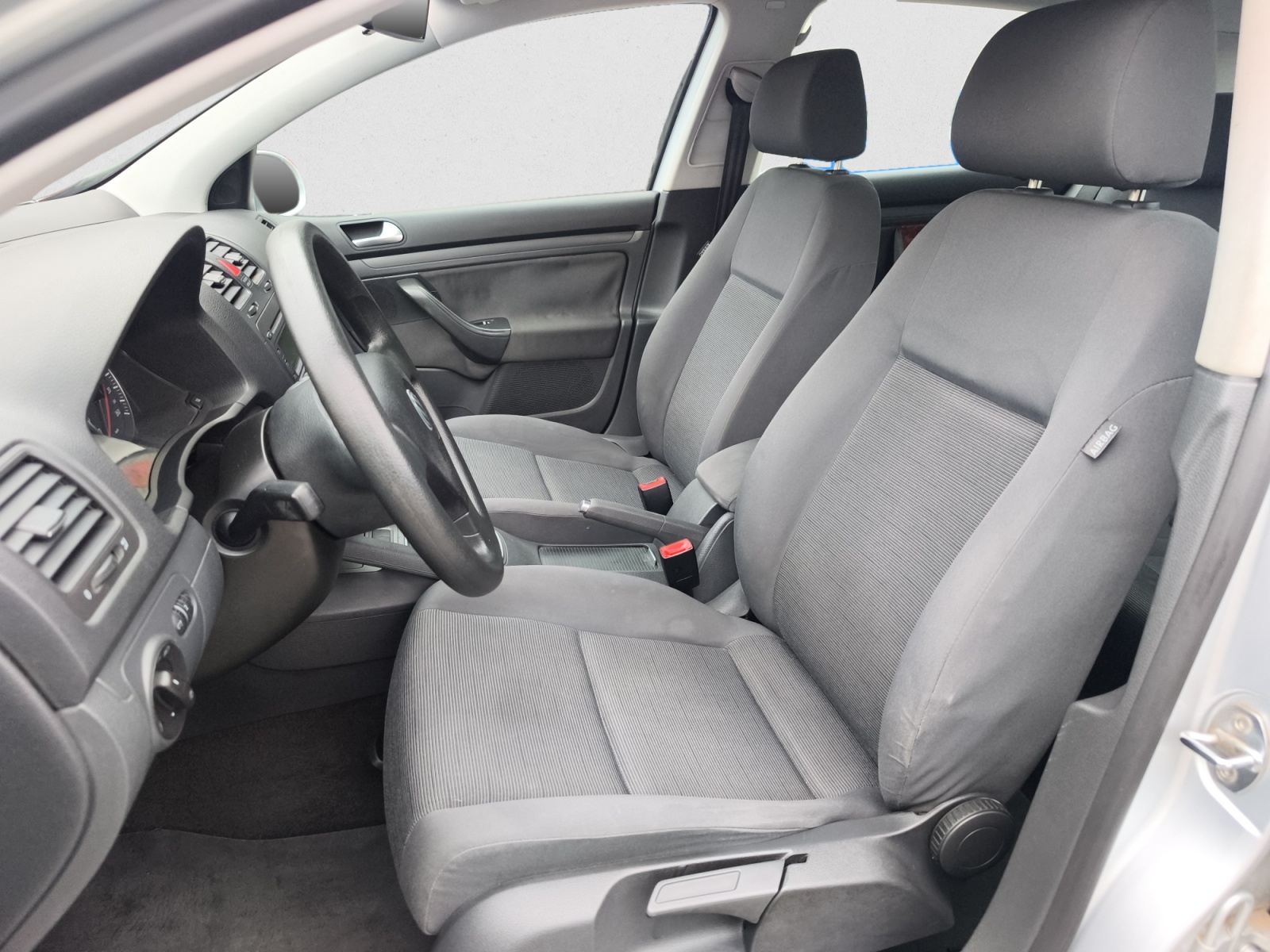 VOLKSWAGEN GOLF 1.9 TDI 105CV ETIQUETA B