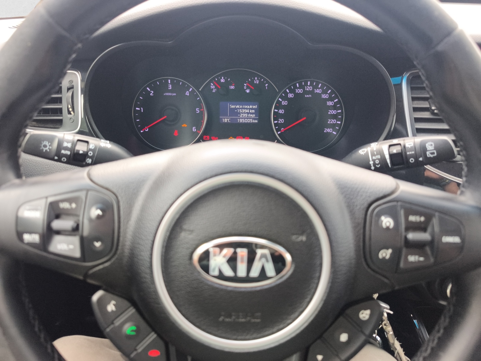 KIA CARENS 1.7 CRDI UEFA EURO2016 115CV